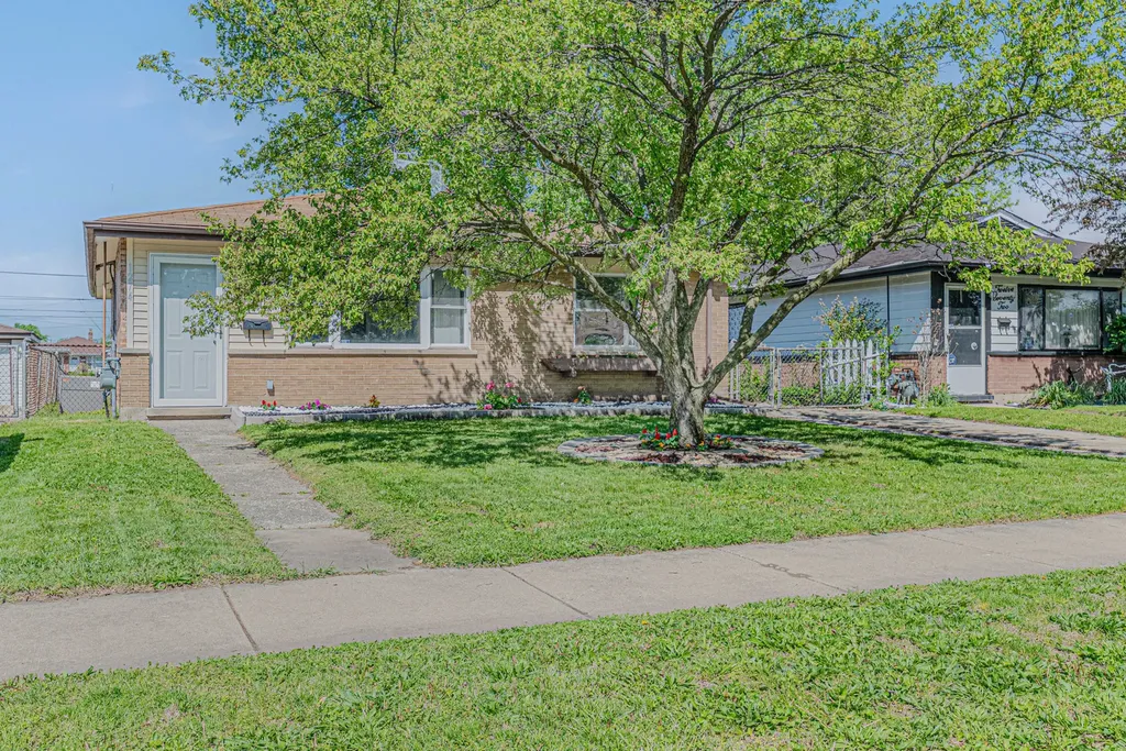 1274 Greenbay Avenue Calumet City IL 60409