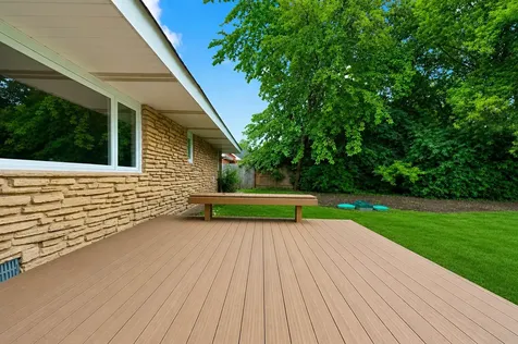 22W689 Elmwood Drive Glen Ellyn IL 60137