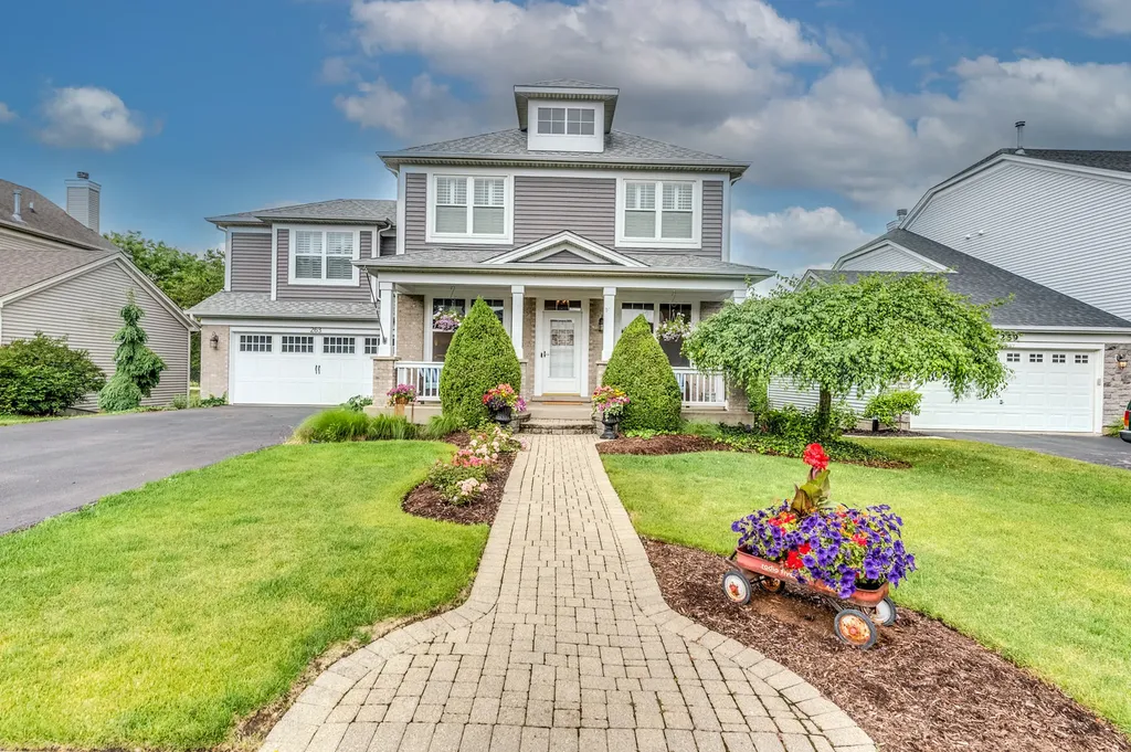 263 Sunbury Drive St. Charles IL 60175