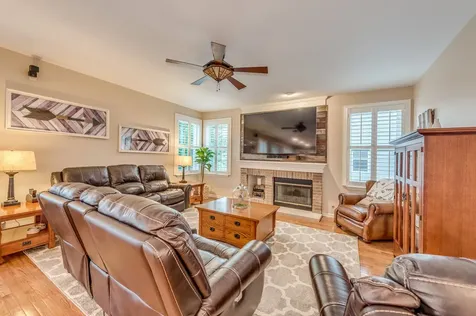 263 Sunbury Drive St. Charles IL 60175