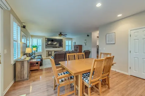 263 Sunbury Drive St. Charles IL 60175