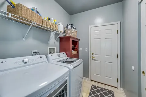 263 Sunbury Drive St. Charles IL 60175