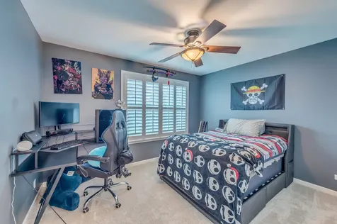 263 Sunbury Drive St. Charles IL 60175