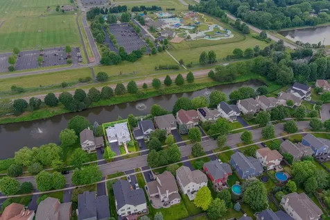 263 Sunbury Drive St. Charles IL 60175