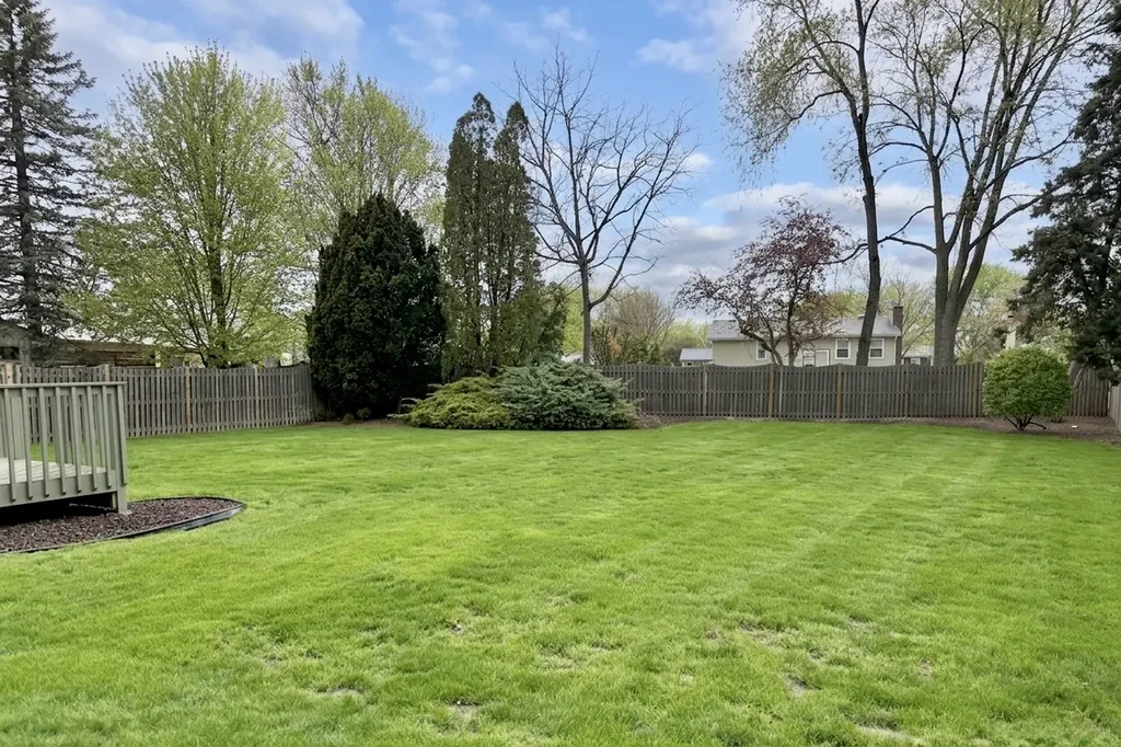 1131 Laureli Circle Naperville IL 60540