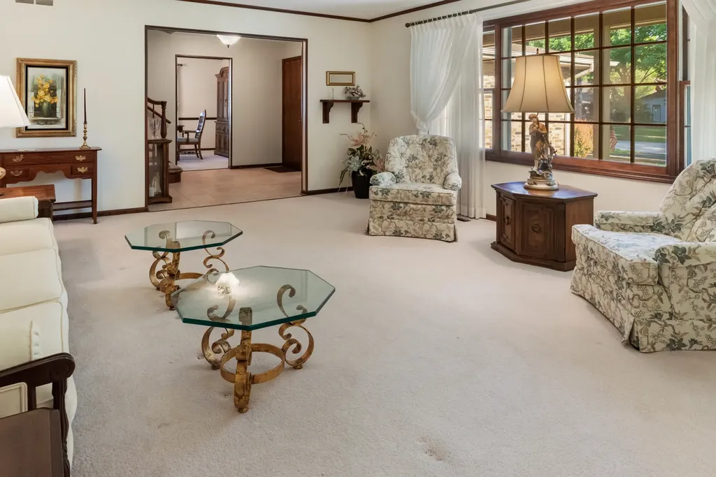 1131 Laureli Circle Naperville IL 60540