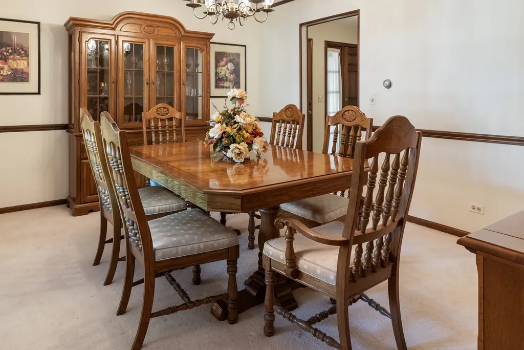 1131 Laureli Circle Naperville IL 60540