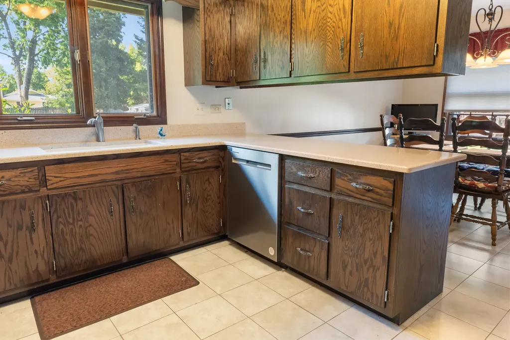 1131 Laureli Circle Naperville IL 60540