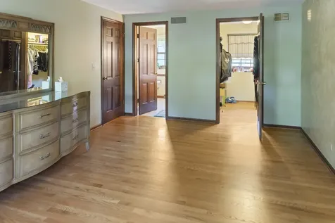 1131 Laureli Circle Naperville IL 60540