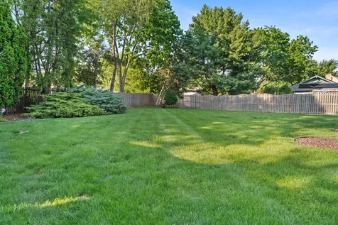 1131 Laureli Circle Naperville IL 60540