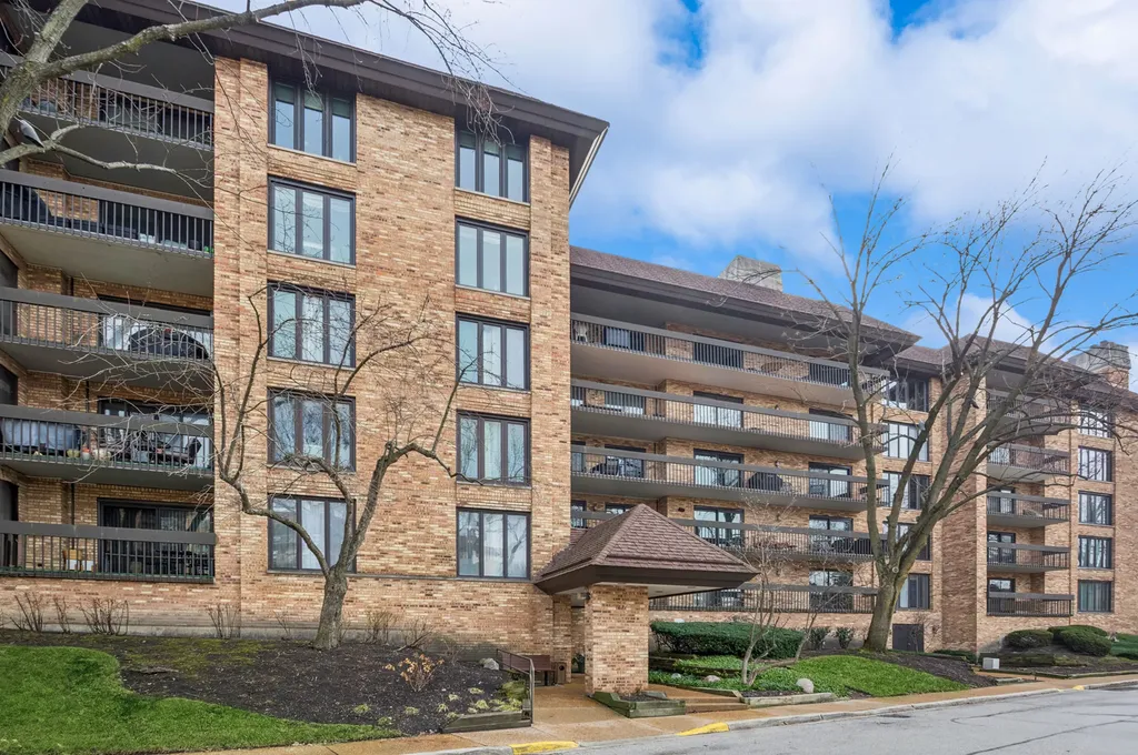1671 Mission Hills Road Northbrook IL 60062