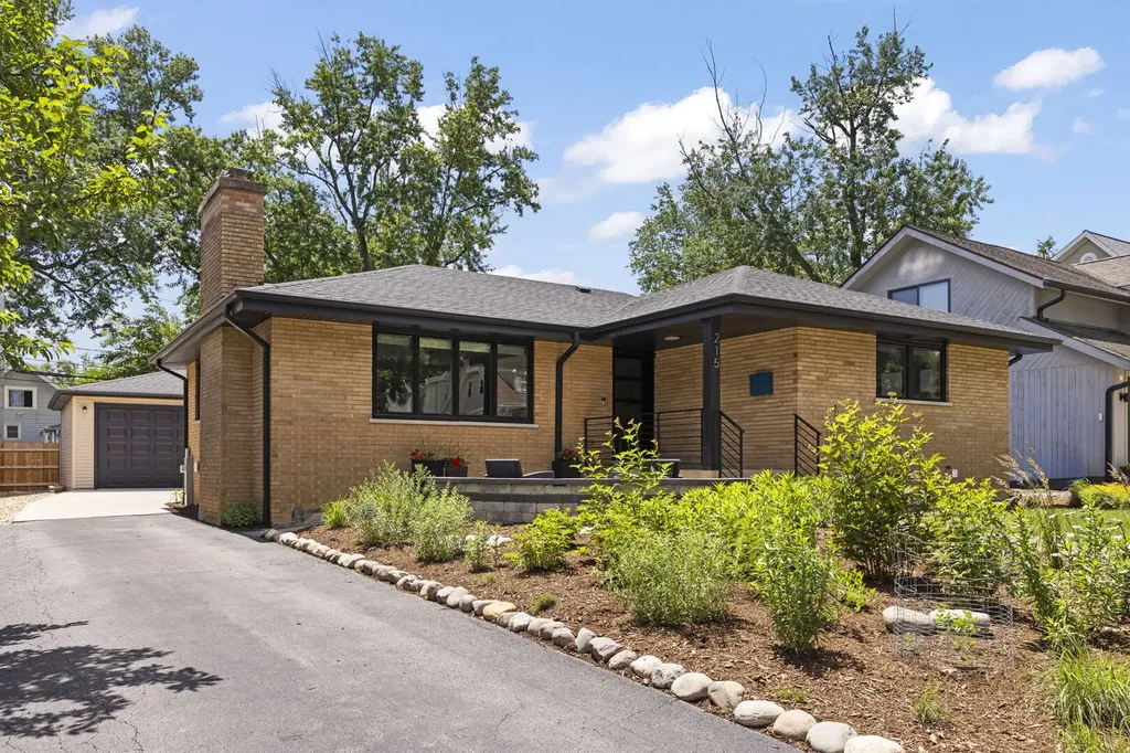 215 8TH Street Downers Grove IL 60515