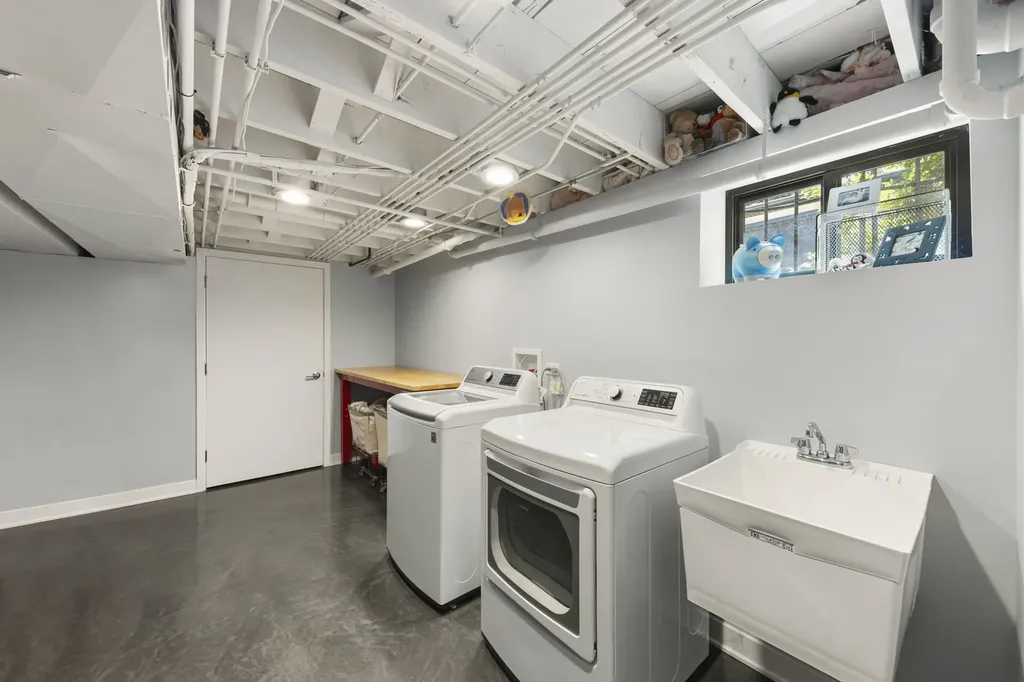 215 8TH Street Downers Grove IL 60515