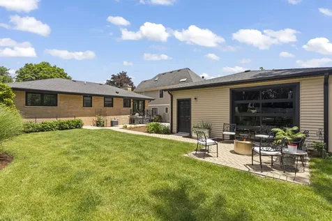 215 8TH Street Downers Grove IL 60515