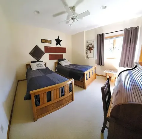 23 Roosevelt Drive East Dubuque IL 61025