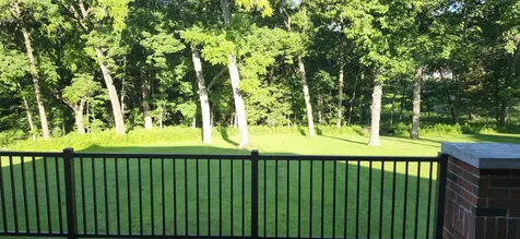 23 Roosevelt Drive East Dubuque IL 61025