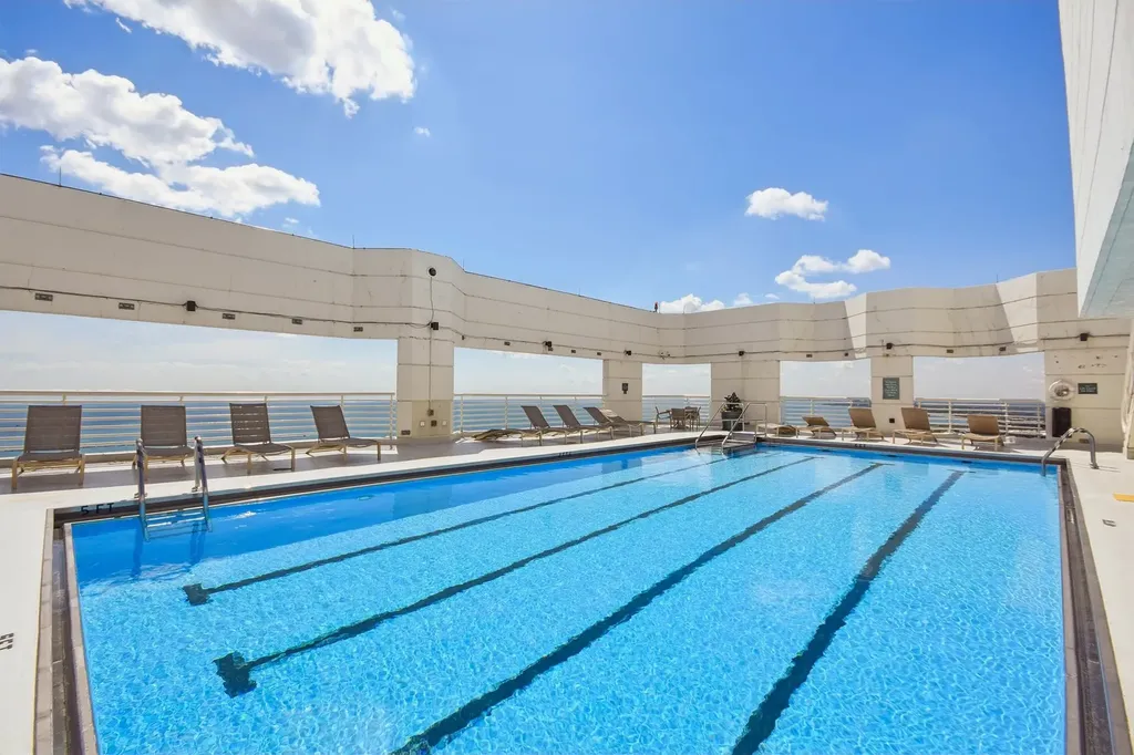 195 North Harbor Drive Chicago IL 60601