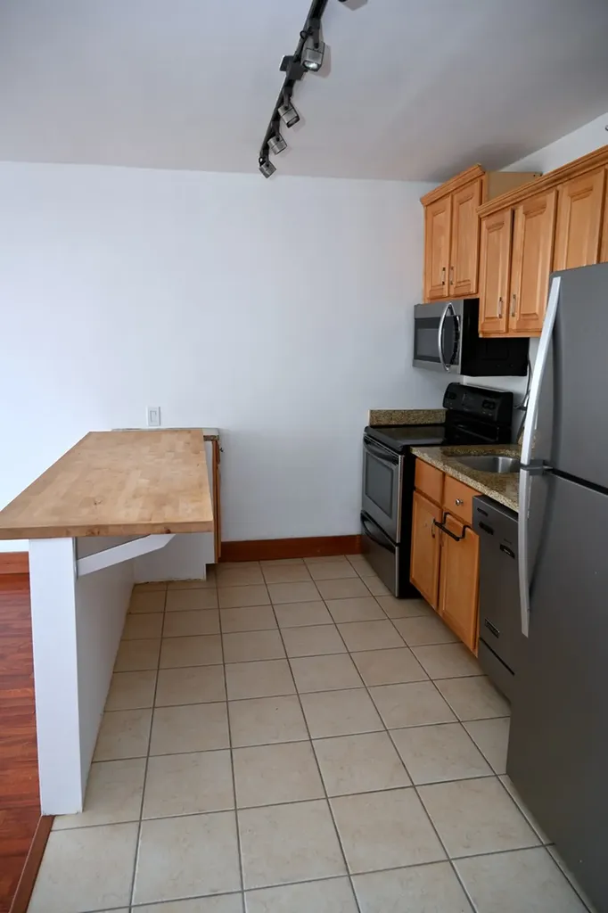 2400 North Lakeview Avenue Chicago IL 60614