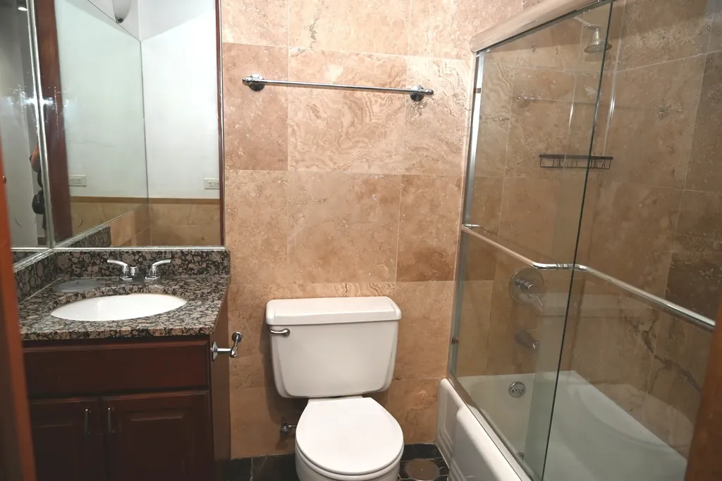2400 North Lakeview Avenue Chicago IL 60614