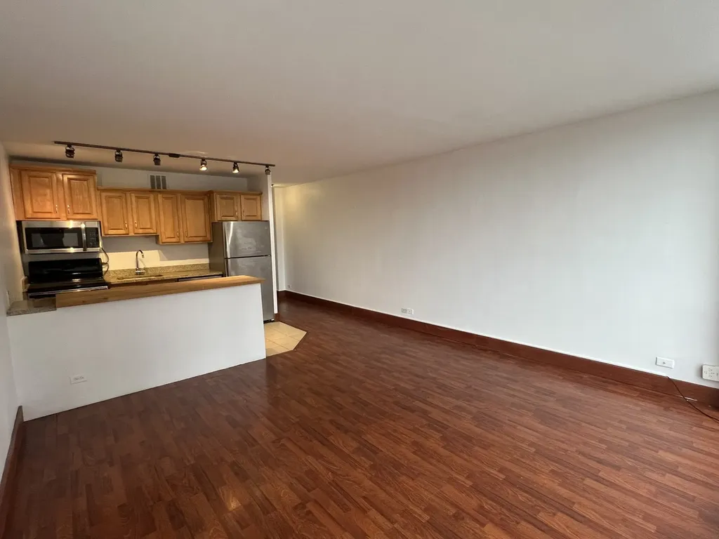 2400 North Lakeview Avenue Chicago IL 60614