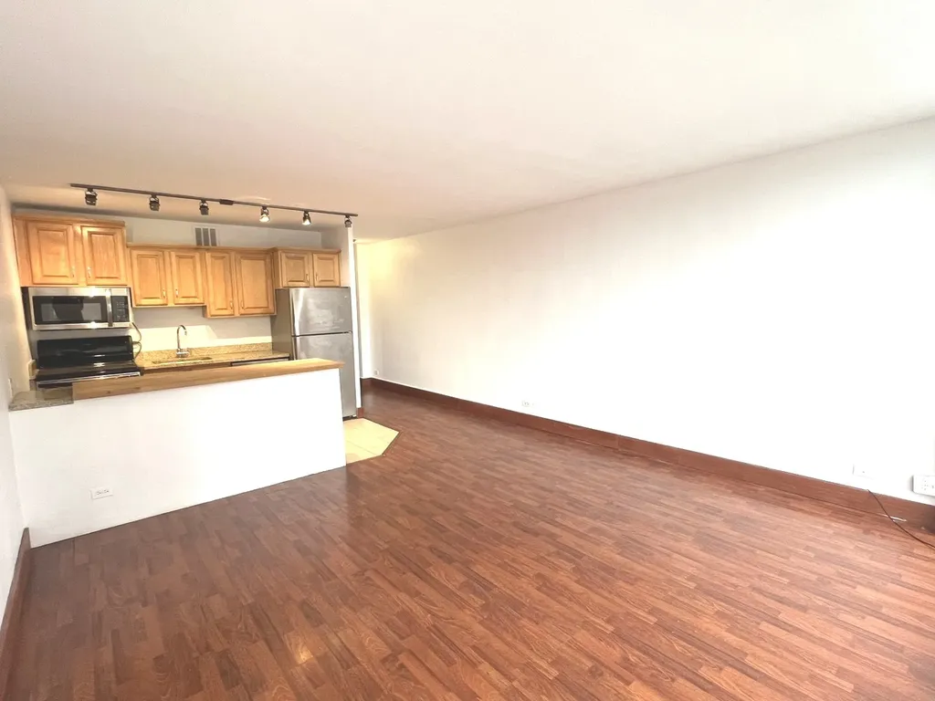 2400 North Lakeview Avenue Chicago IL 60614