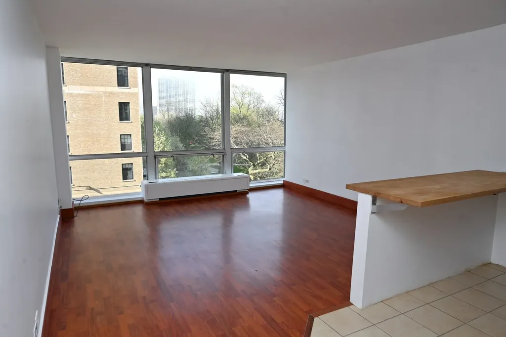 2400 North Lakeview Avenue Chicago IL 60614