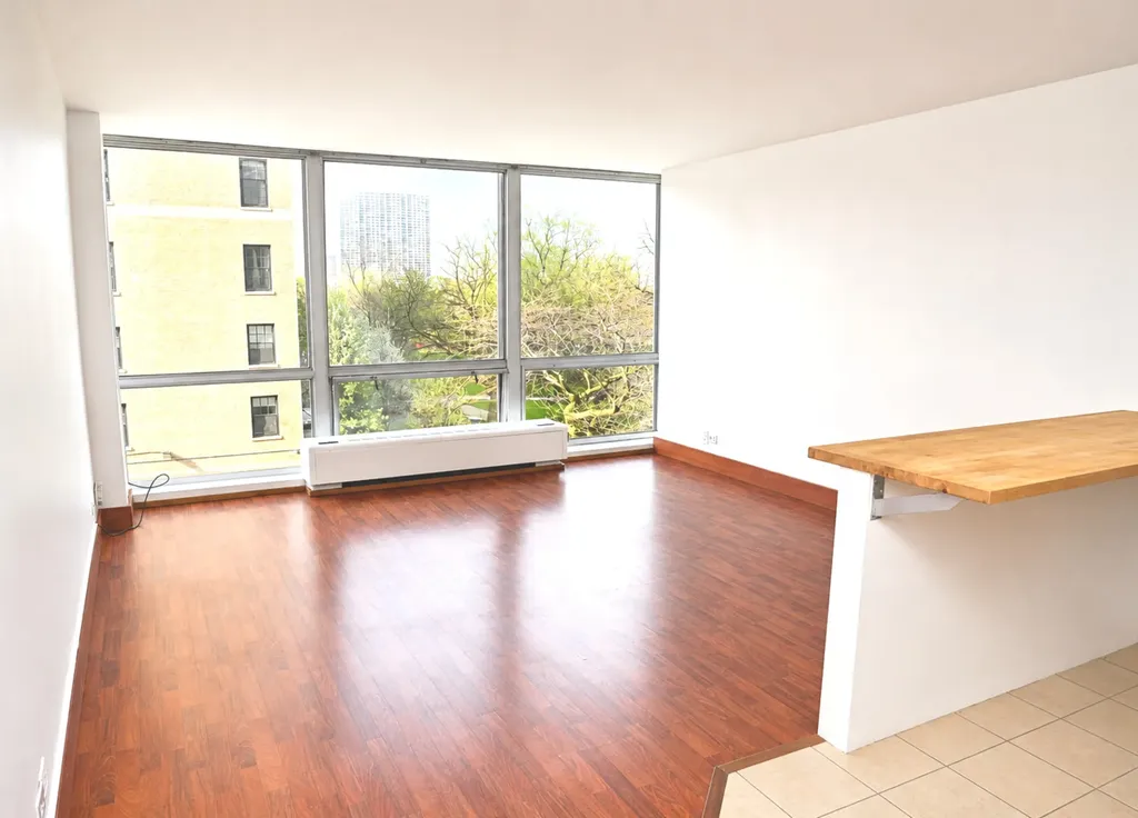 2400 North Lakeview Avenue Chicago IL 60614