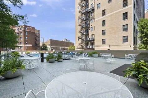 2400 North Lakeview Avenue Chicago IL 60614