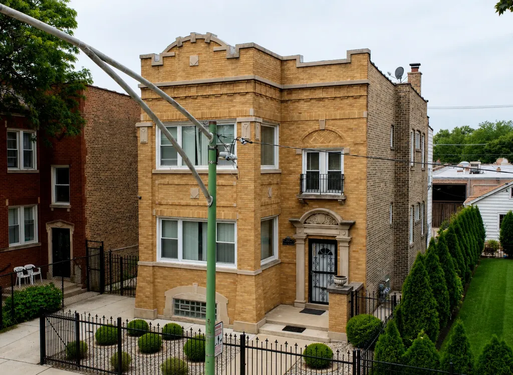 3128 North Keating Avenue E Chicago IL 60641