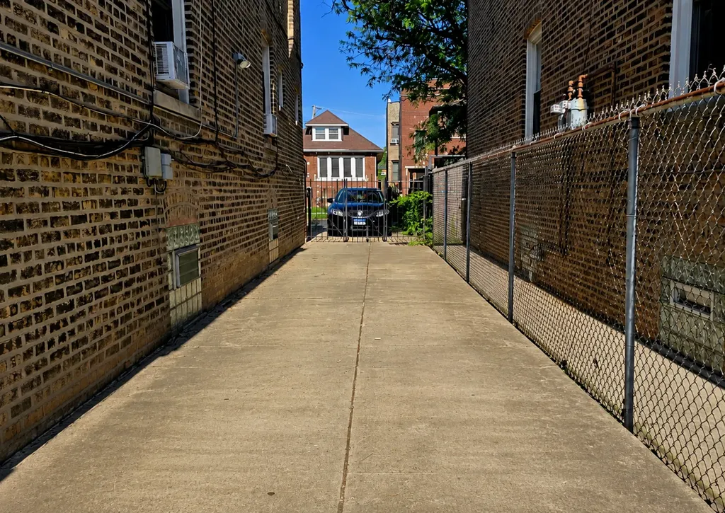3128 North Keating Avenue E Chicago IL 60641
