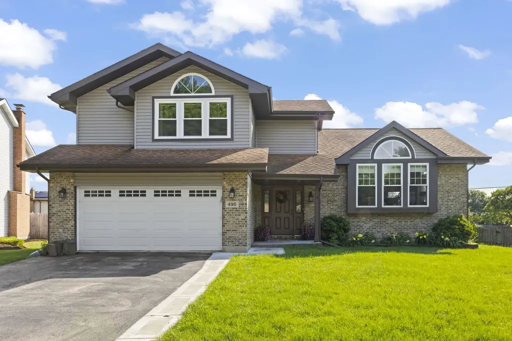 495 West Cimarron Drive Aurora IL 60504
