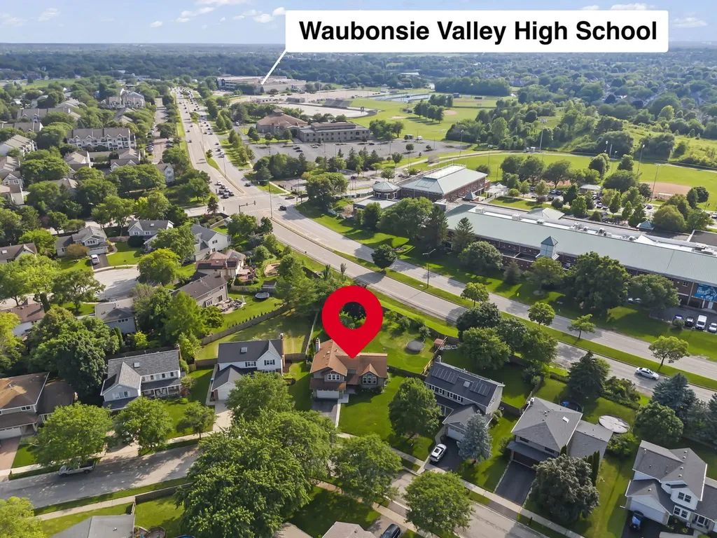 495 West Cimarron Drive Aurora IL 60504
