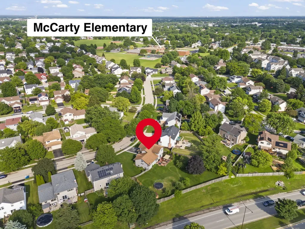495 West Cimarron Drive Aurora IL 60504