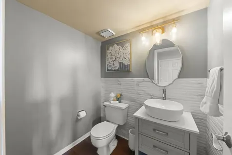 495 West Cimarron Drive Aurora IL 60504