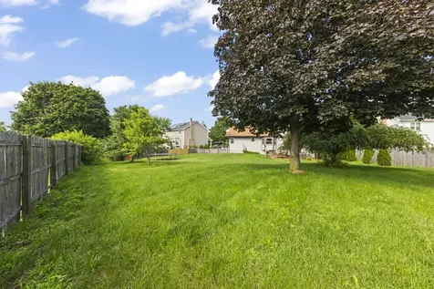 495 West Cimarron Drive Aurora IL 60504