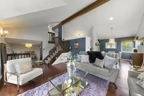 495 West Cimarron Drive Aurora IL 60504