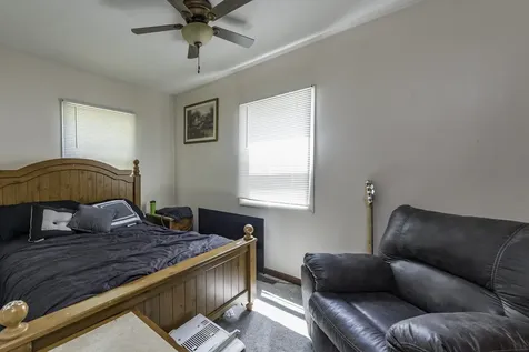 2107 Elim Avenue Zion IL 60099