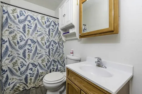 2107 Elim Avenue Zion IL 60099