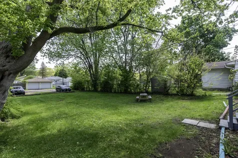 2107 Elim Avenue Zion IL 60099