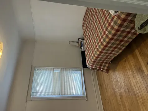 2718 East 78th Street Chicago IL 60649