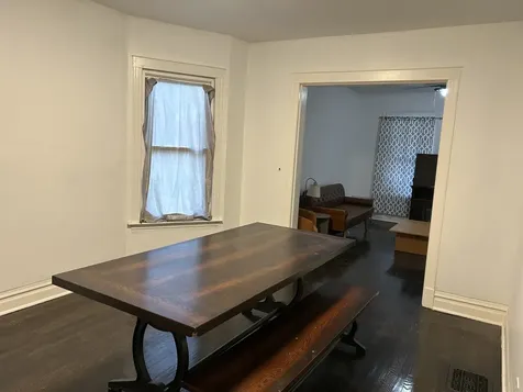 2718 East 78th Street Chicago IL 60649