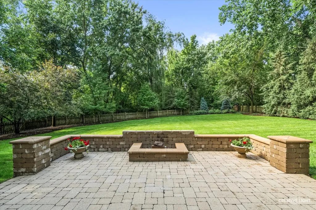 4823 Sebastian Court Naperville IL 60564
