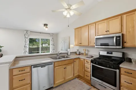 419 Windsor Lane Island Lake IL 60042
