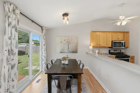 419 Windsor Lane Island Lake IL 60042