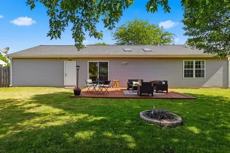 419 Windsor Lane Island Lake IL 60042