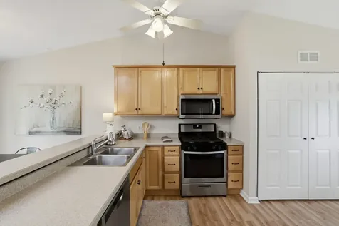 419 Windsor Lane Island Lake IL 60042