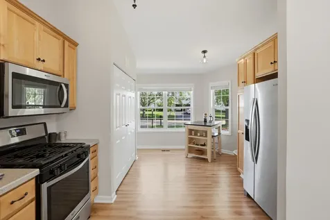 419 Windsor Lane Island Lake IL 60042
