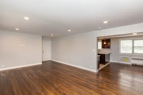 6801 North Ridge Boulevard Chicago IL 60645
