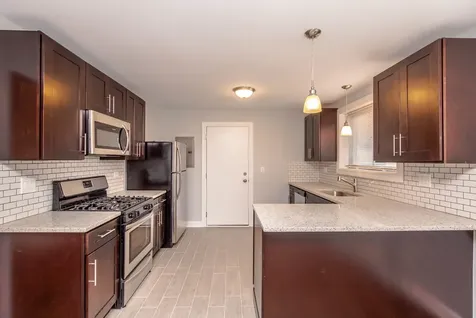 6801 North Ridge Boulevard Chicago IL 60645