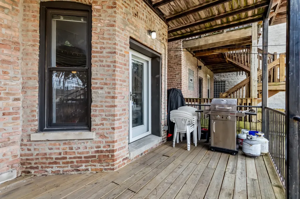 4548 South Indiana Avenue Chicago IL 60653